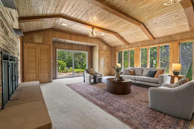 $849,900 | 2416 West Dean Court, River Hills, WI 53217