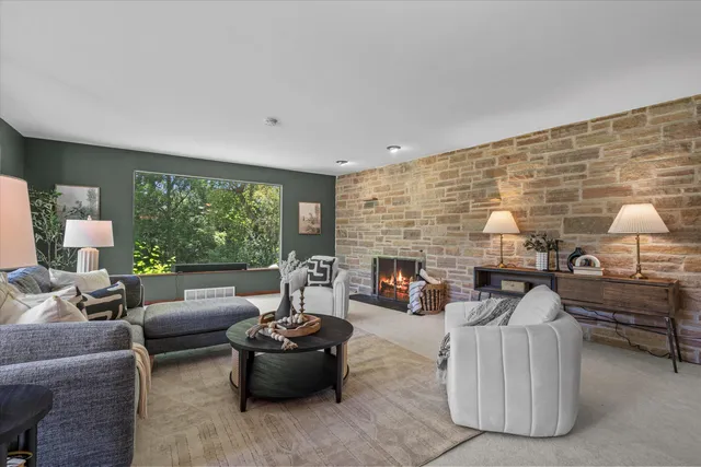 $849,900 | 2416 West Dean Court, River Hills, WI 53217