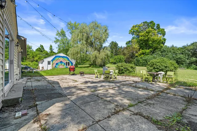 $849,900 | 2416 West Dean Court, River Hills, WI 53217