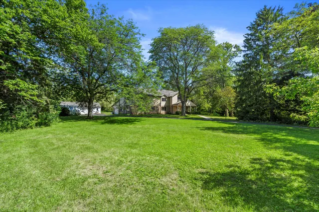 $849,900 | 2416 West Dean Court, River Hills, WI 53217