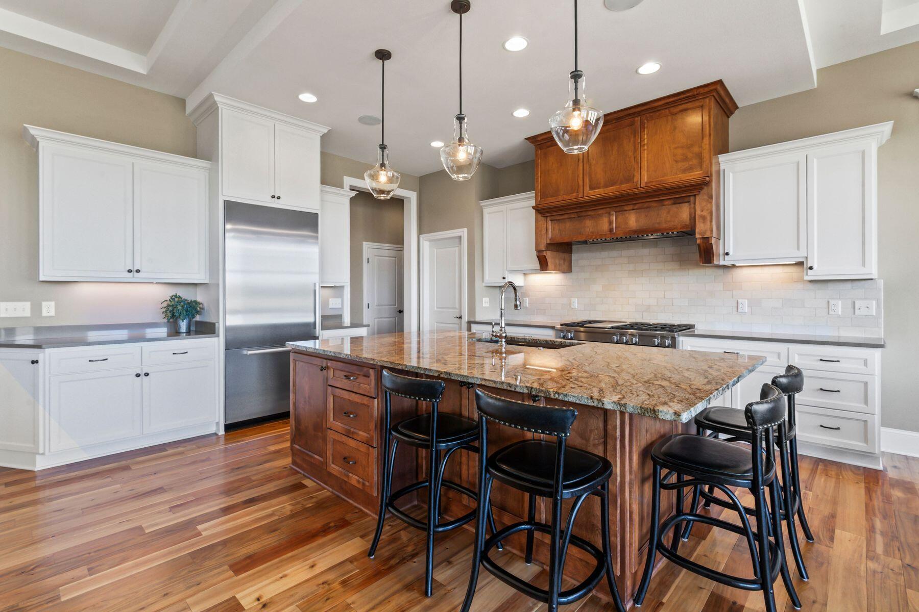 N33W29424 Millridge Road Delafield, WI 53072 - Photo 11 of 60 Kitchen