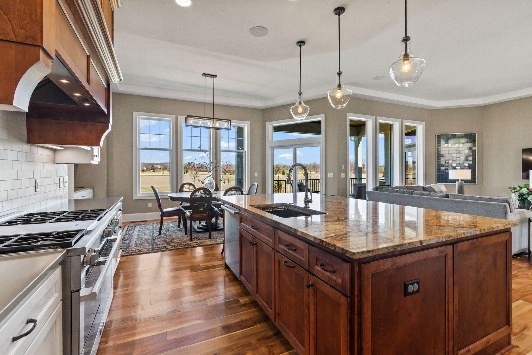 N33W29424 Millridge Road Delafield, WI 53072 - Photo 10 of 60 Kitchen
