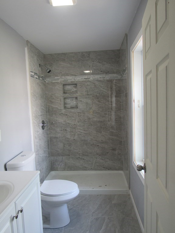 346-348 Wilbraham Road Springfield, MA 01109 - Photo 5 of 10 Gallery Image 5