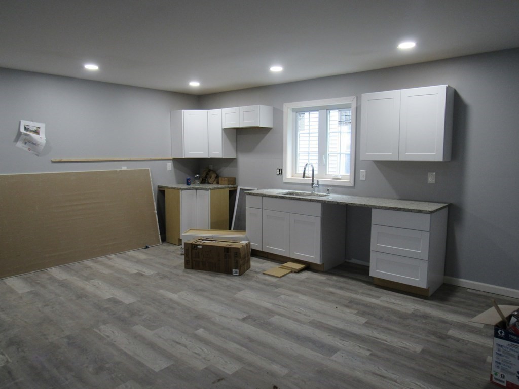 346-348 Wilbraham Road Springfield, MA 01109 - Photo 7 of 10 Gallery Image 7