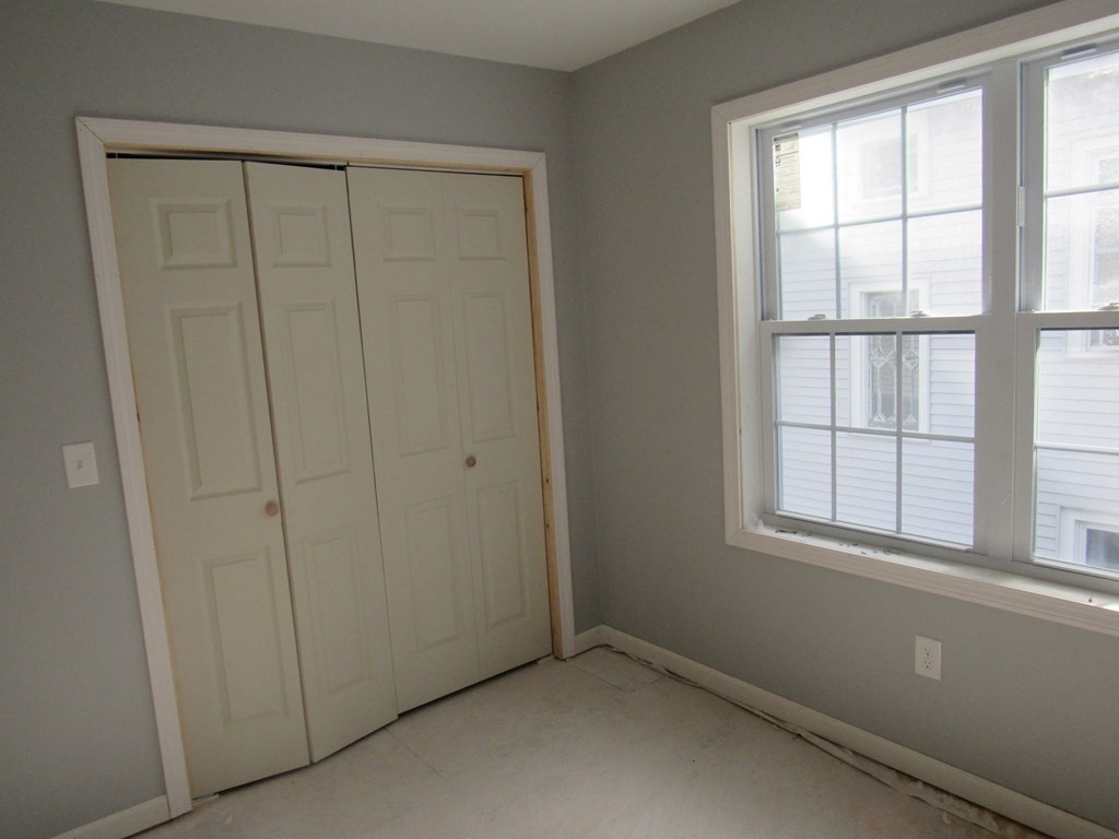 346-348 Wilbraham Road Springfield, MA 01109 - Photo 8 of 10 Gallery Image 8