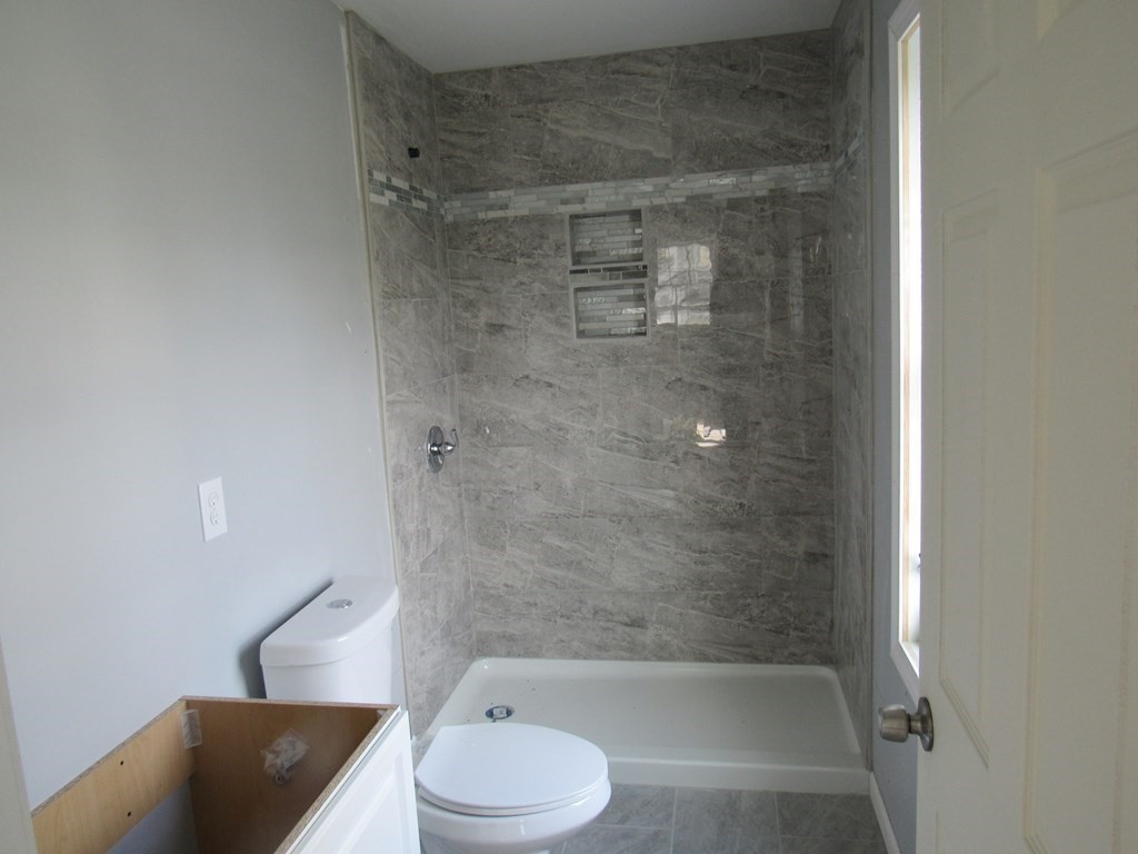 346-348 Wilbraham Road Springfield, MA 01109 - Photo 9 of 10 Gallery Image 9