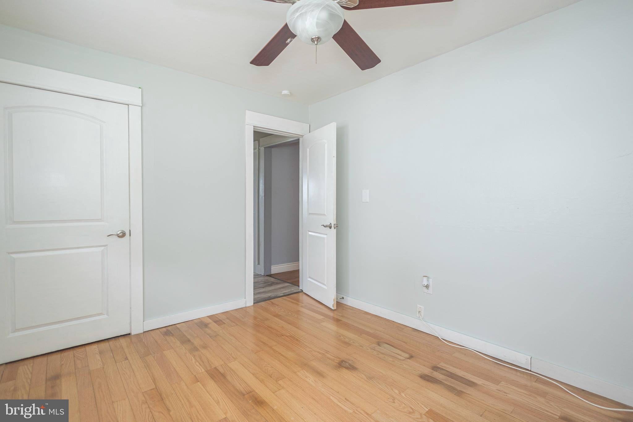 11 High Road Levittown, PA 19056 - Photo 26 of 40