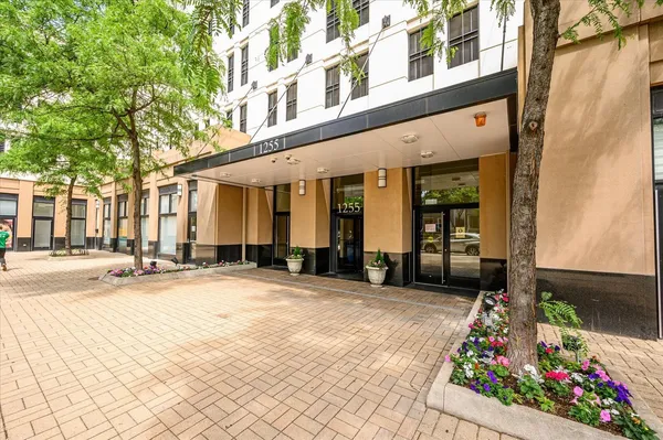 $279,900 | 1255 South State Street, Unit 1913, Chicago, IL 60605