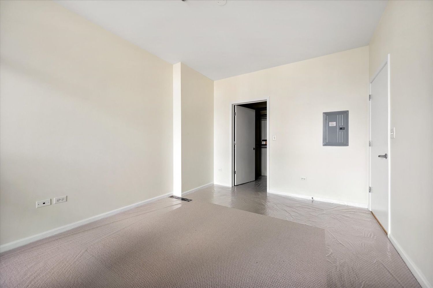 1255 South State Street, Unit 1913 Chicago, IL 60605 - Photo 12 of 22