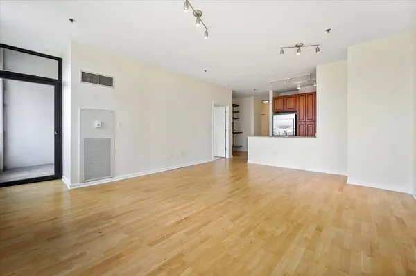 $279,900 | 1255 South State Street, Unit 1913, Chicago, IL 60605