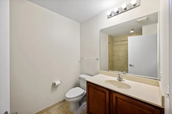 $279,900 | 1255 South State Street, Unit 1913, Chicago, IL 60605