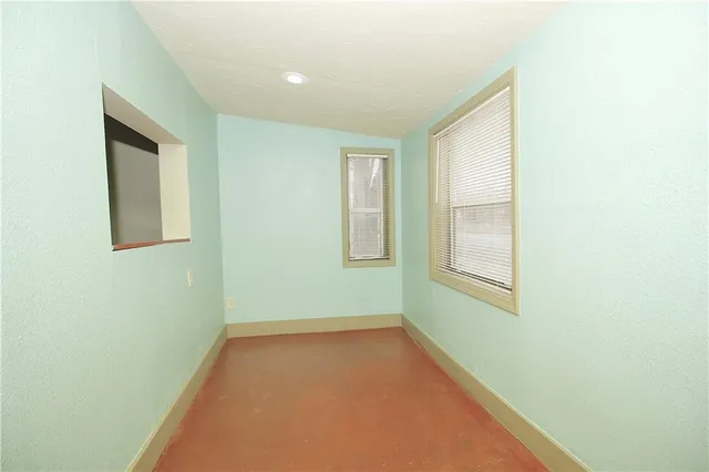 $97,000 | 301 South 3rd Street, Iola, KS 66749