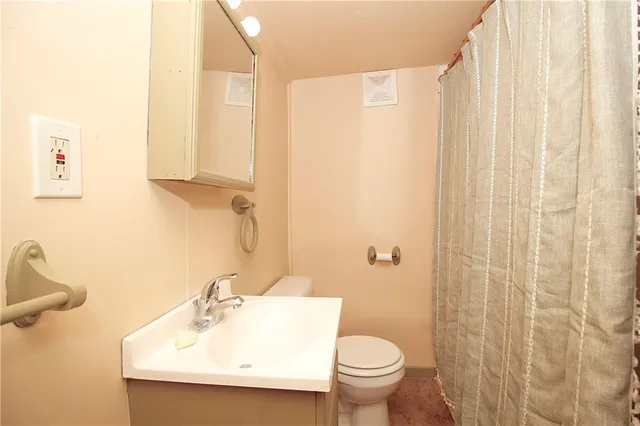 $97,000 | 301 South 3rd Street, Iola, KS 66749