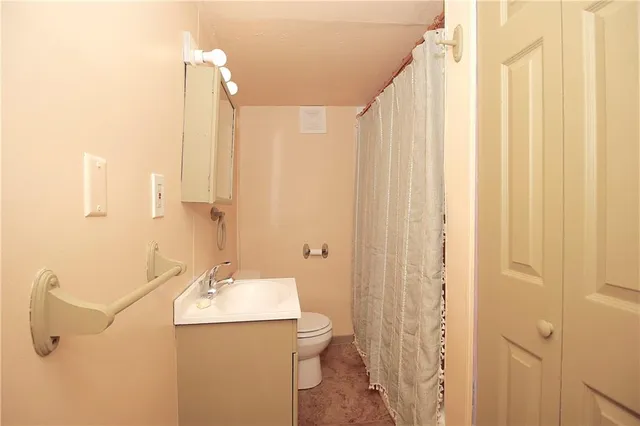 $97,000 | 301 South 3rd Street, Iola, KS 66749