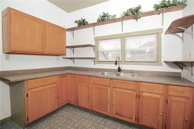 $97,000 | 301 South 3rd Street, Iola, KS 66749