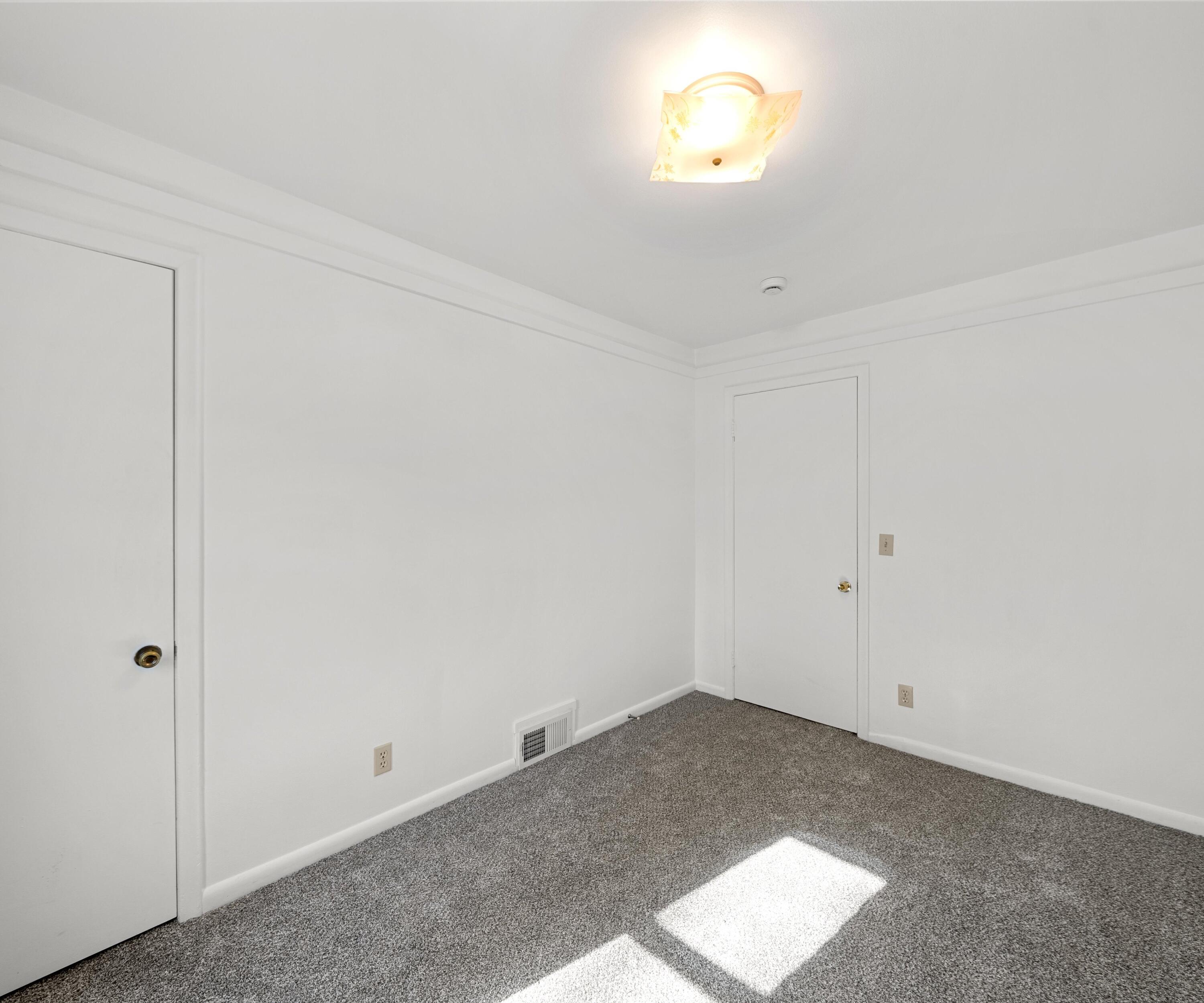 28109 Goddard Road Romulus, MI 48174 - Photo 22 of 47 25-DSC01570