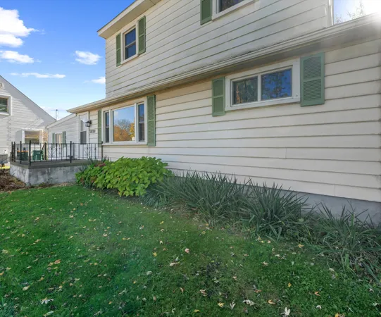 $214,900 | 28109 Goddard Road, Romulus, MI 48174