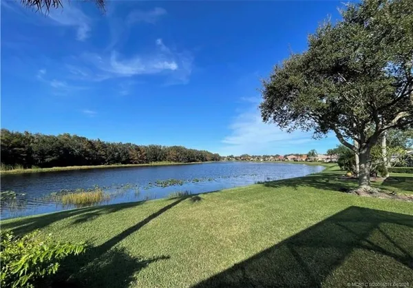$2,600 | 8952 Southeast Retreat Drive, Hobe Sound, FL 33455