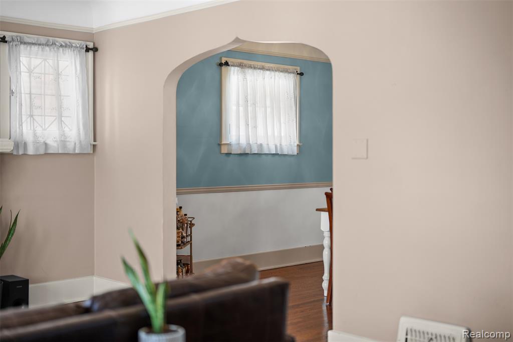 414 Cloverly Road Grosse Pointe Farms, MI 48236 - Photo 13 of 60