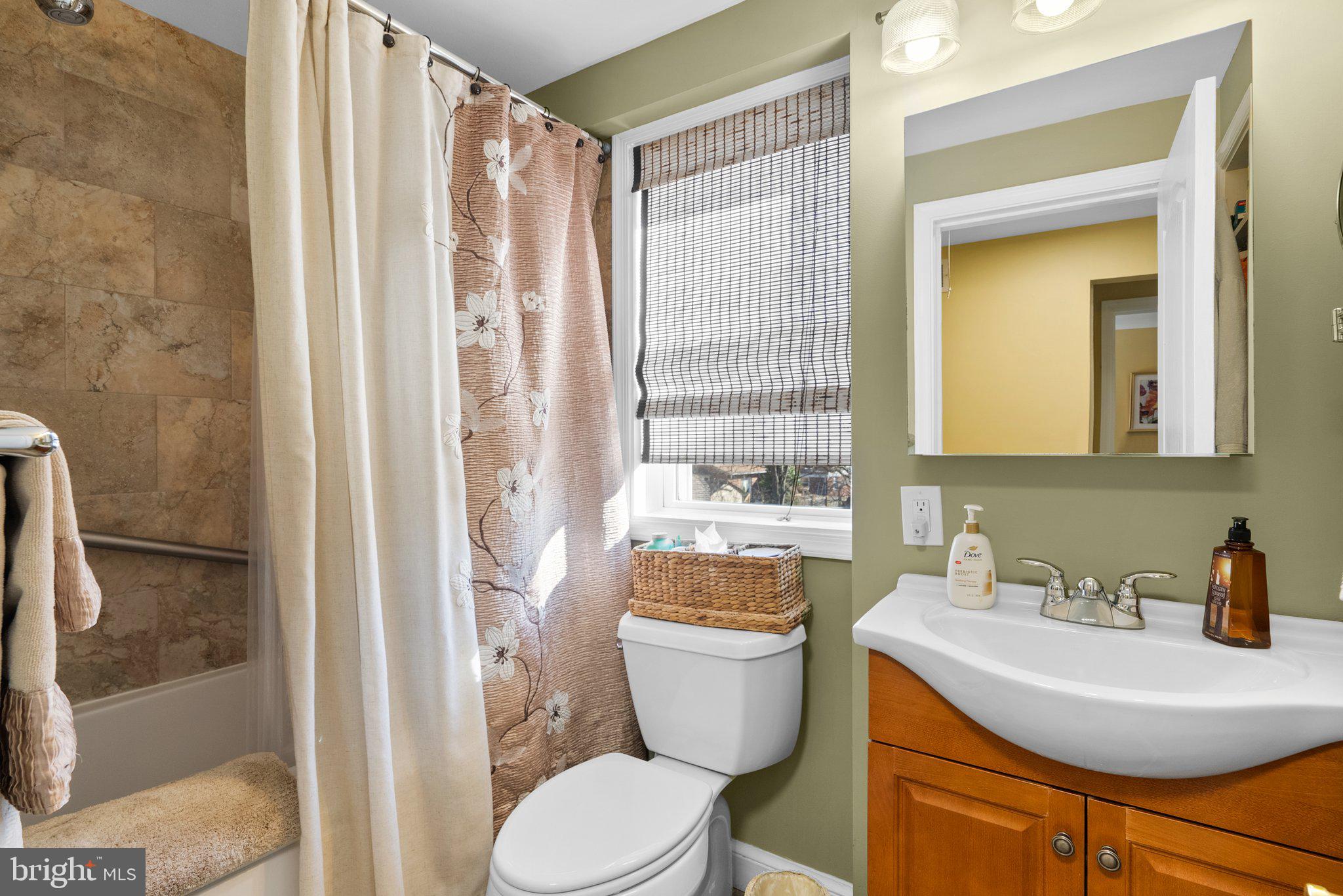 2710 Harmon Road Silver Spring, MD 20902 - Photo 13 of 34