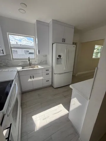 $2,700 | 4600 Southwest 33rd Drive, Unit 4600, West Park, FL 33023