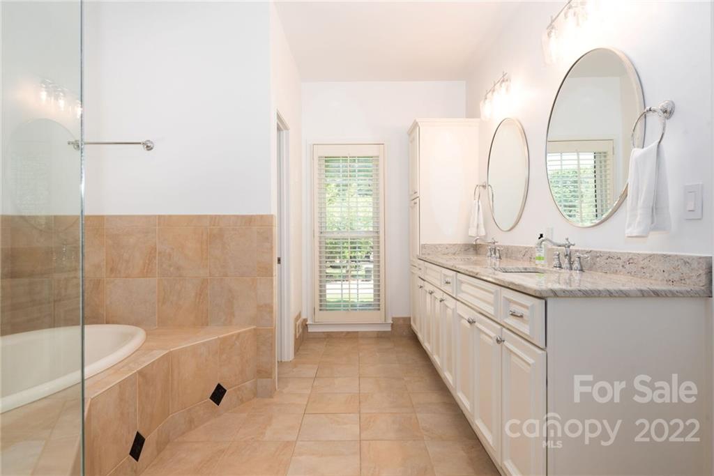 3100 Foxridge Road Charlotte, NC 28226 - Photo 19 of 43 Gallery Image 19