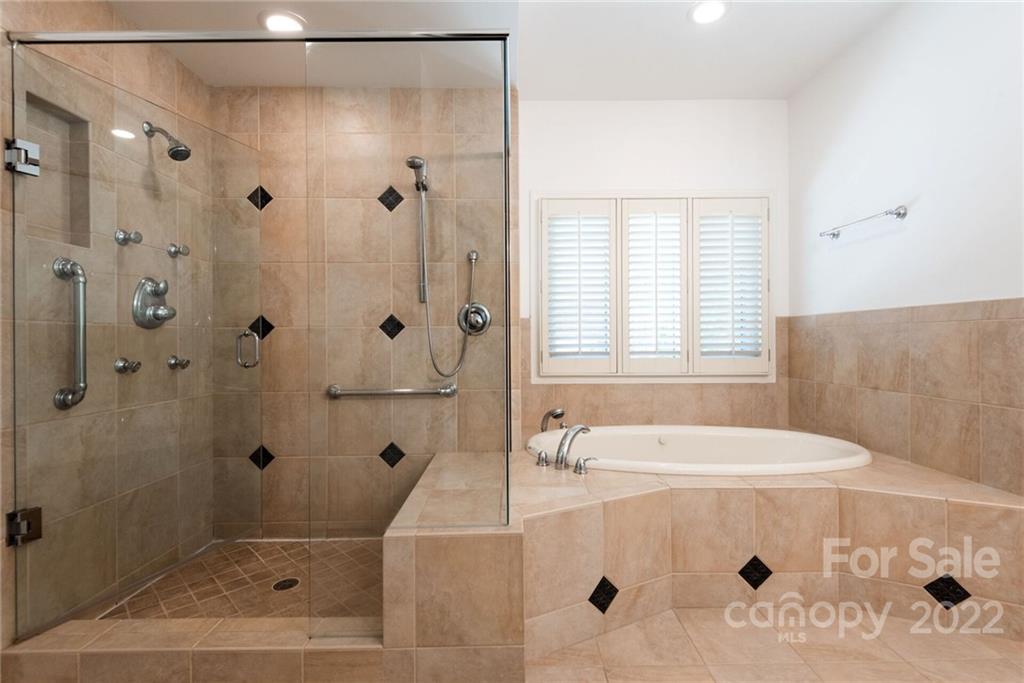 3100 Foxridge Road Charlotte, NC 28226 - Photo 20 of 43 Gallery Image 20