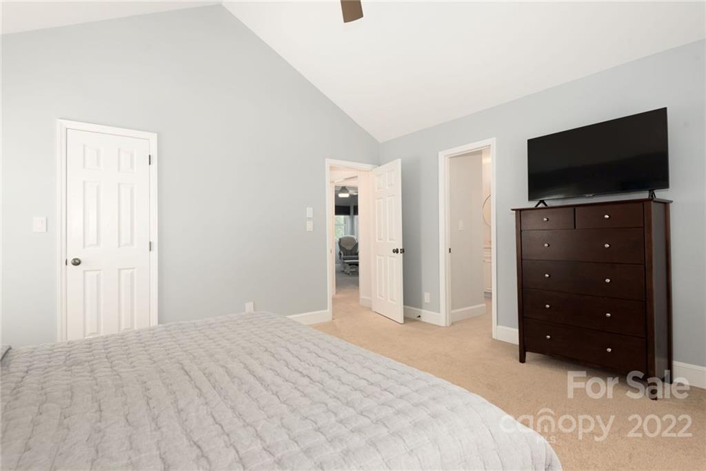 3100 Foxridge Road Charlotte, NC 28226 - Photo 27 of 43 Gallery Image 27