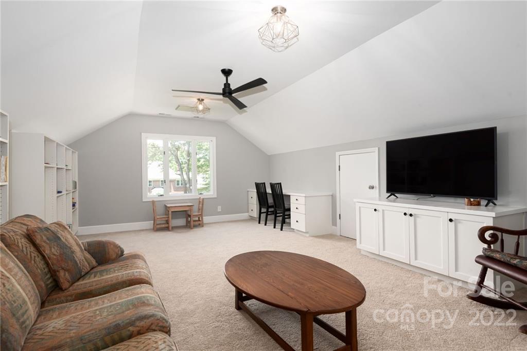 3100 Foxridge Road Charlotte, NC 28226 - Photo 30 of 43 Gallery Image 30