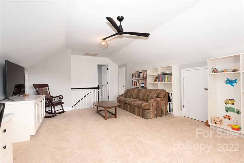 3100 Foxridge Road Charlotte, NC 28226 - Photo 31 of 43 Gallery Image 31