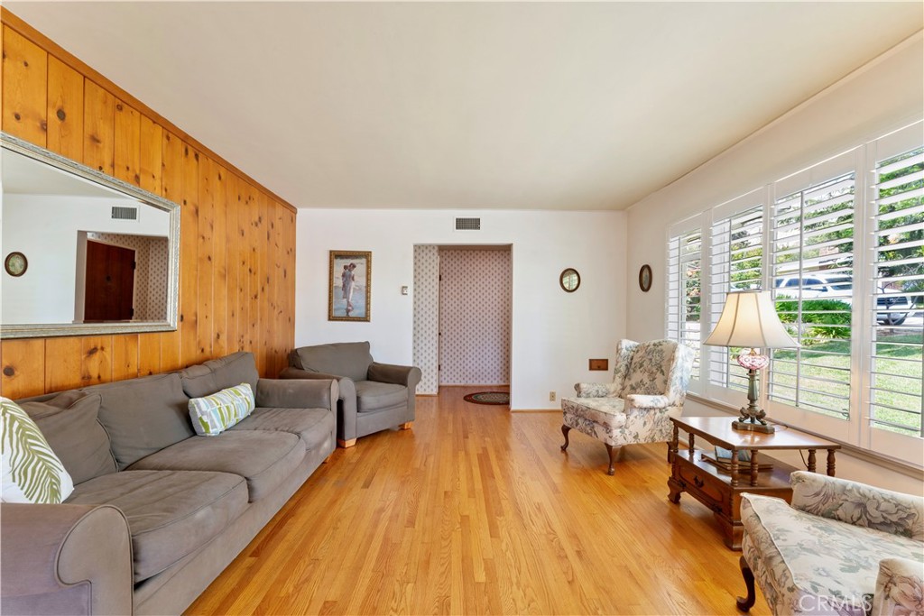 461 Crestvale Drive Sierra Madre, CA 91024 - Photo 9 of 49