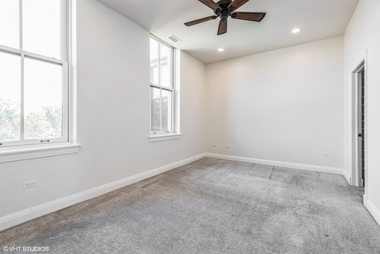 1041 Ridge Road, Unit 303 Wilmette, IL 60091 - Photo 11 of 23 Gallery Image 11