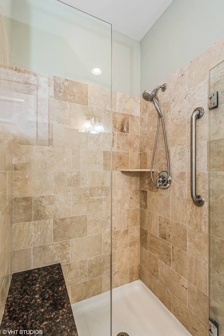 1041 Ridge Road, Unit 303 Wilmette, IL 60091 - Photo 14 of 23 Gallery Image 14