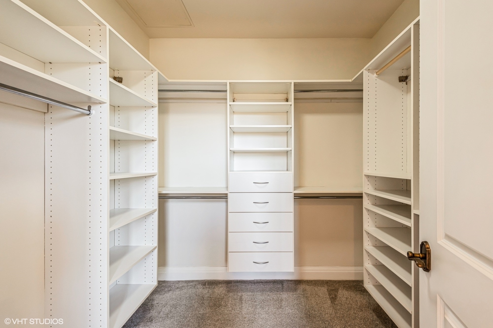 1041 Ridge Road, Unit 303 Wilmette, IL 60091 - Photo 15 of 23 Gallery Image 15