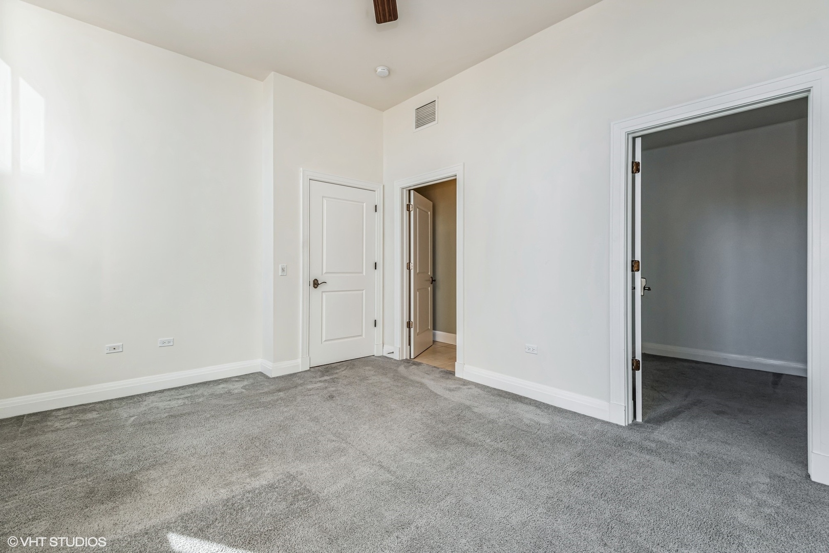 1041 Ridge Road, Unit 303 Wilmette, IL 60091 - Photo 17 of 23 Gallery Image 17