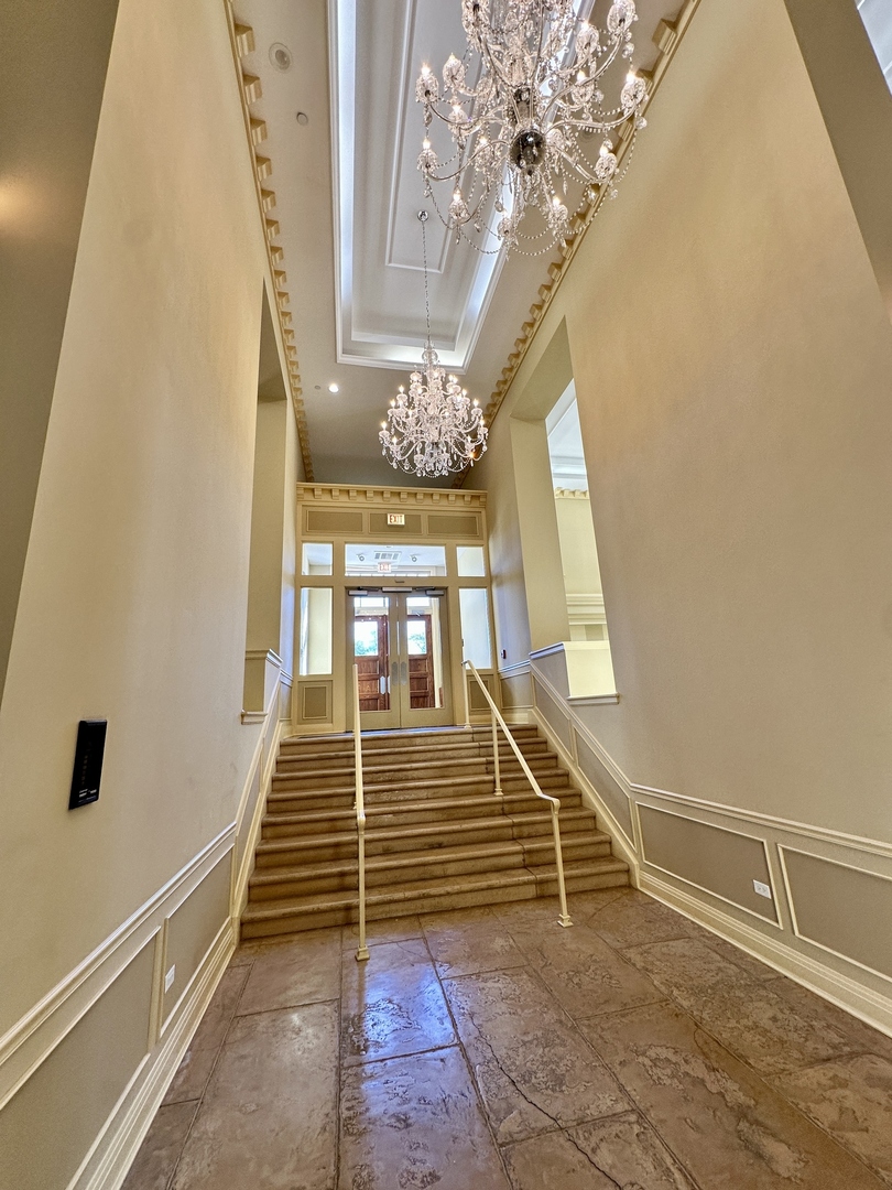 1041 Ridge Road, Unit 303 Wilmette, IL 60091 - Photo 2 of 23 Gallery Image 2
