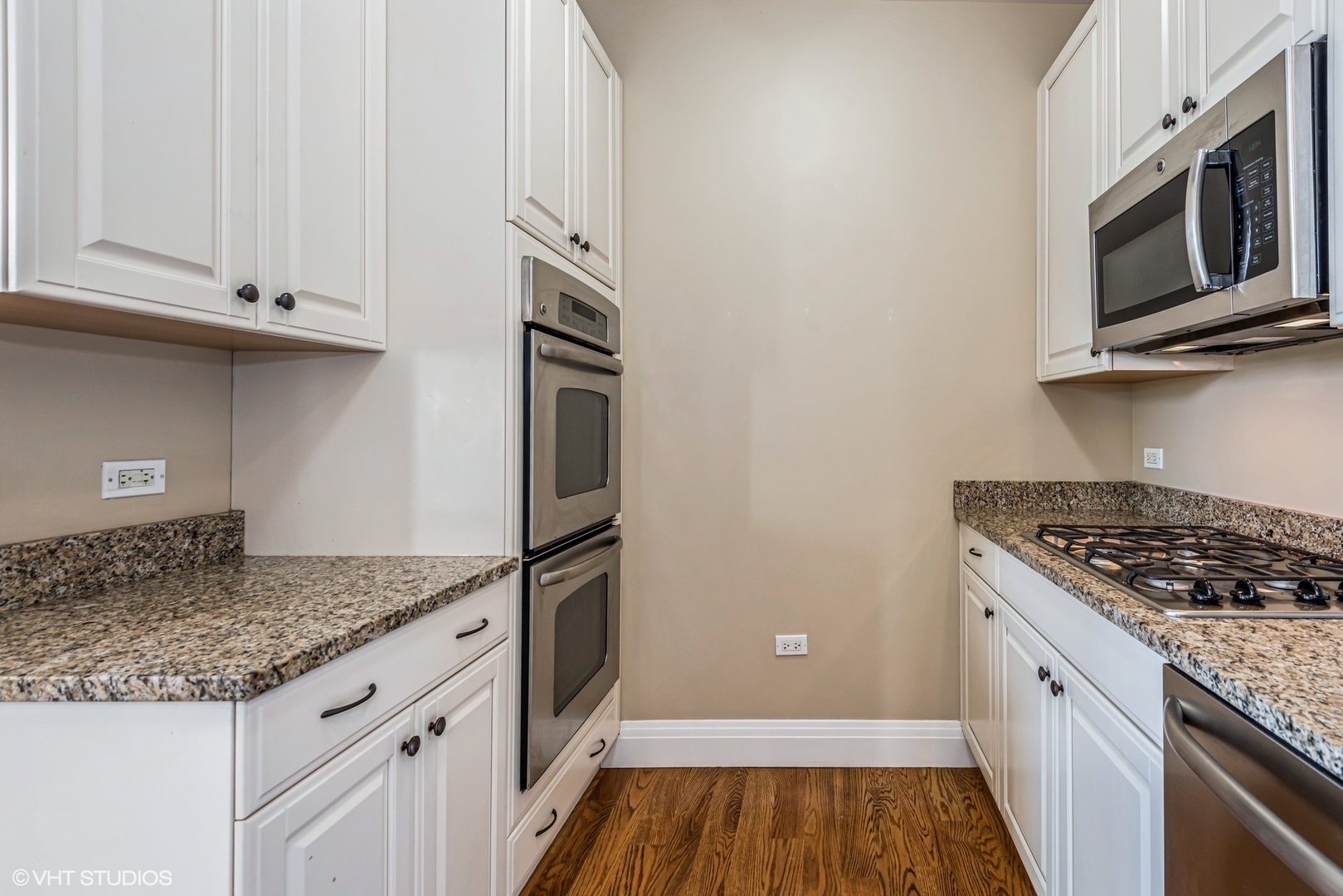 1041 Ridge Road, Unit 303 Wilmette, IL 60091 - Photo 10 of 23 Gallery Image 10