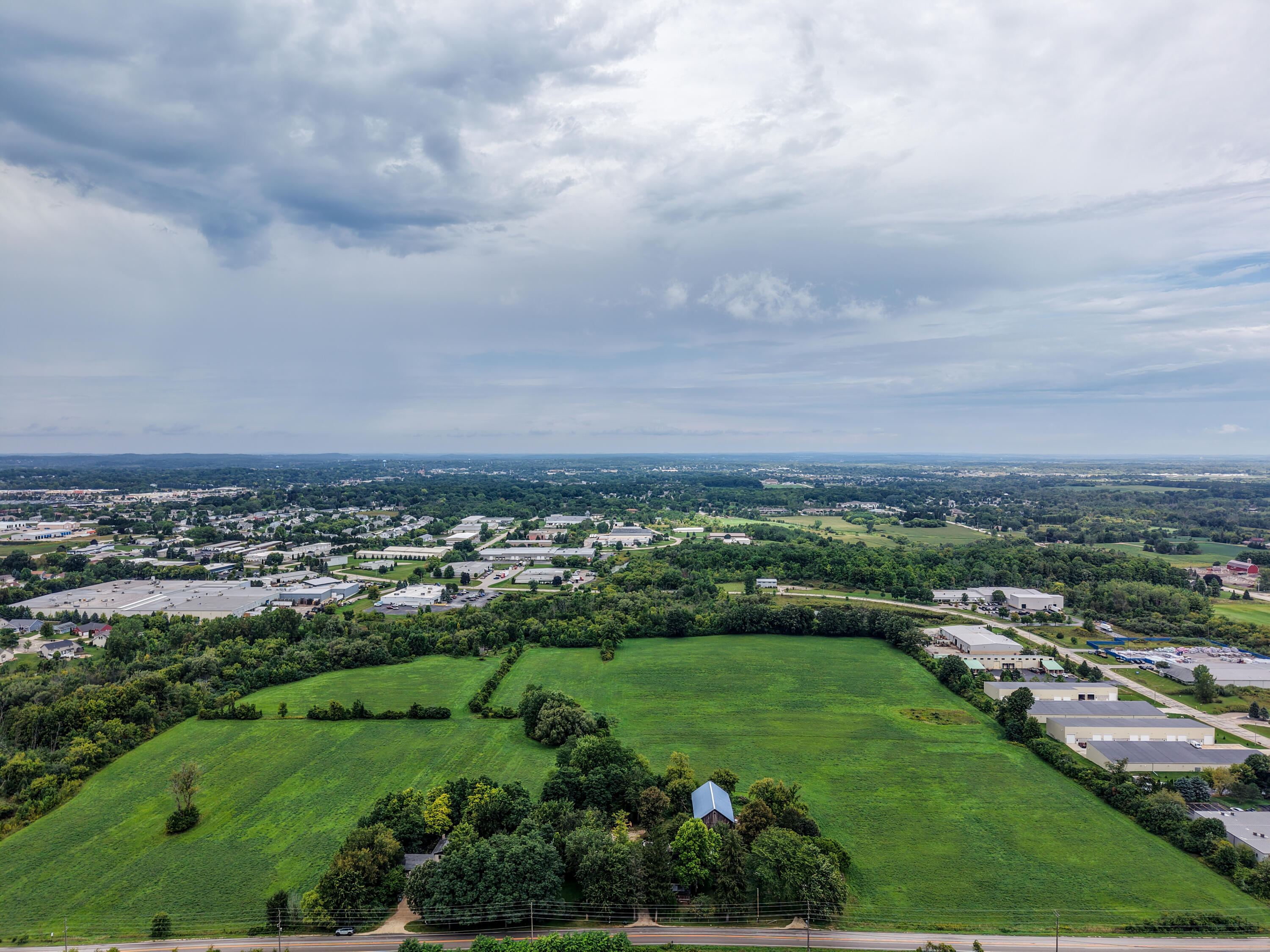 480e Rusco Road West Bend, WI 53095 - Photo 4 of 15 DJI_20260903123922_0012_D