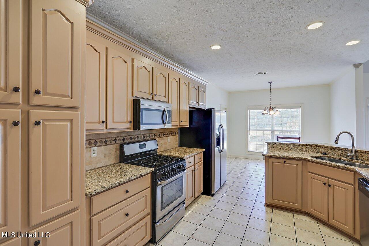 303 Semoia Lane Ridgeland, MS 39157 - Photo 6 of 19 303 Semoia Ln 13