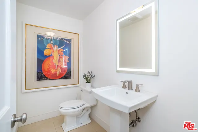 $18,500 | 941 North Norman Place, Los Angeles, CA 90049