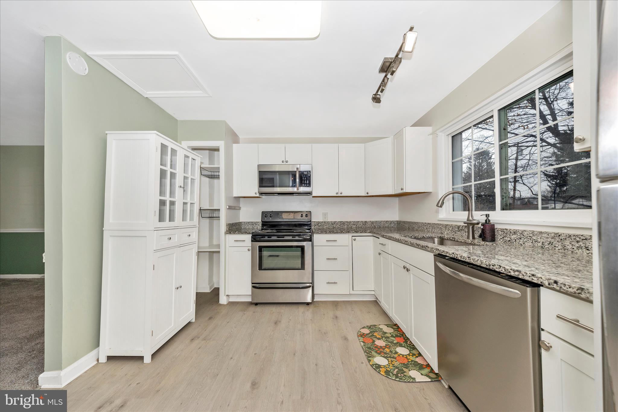 1230 Crescent Road Hagerstown, MD 21742 - Photo 12 of 43