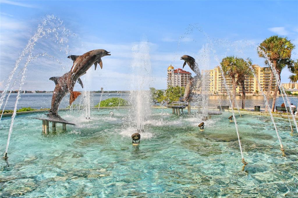 521 Ohio Place Sarasota, FL 34236 - Photo 43 of 48 a view of yard in front of house
