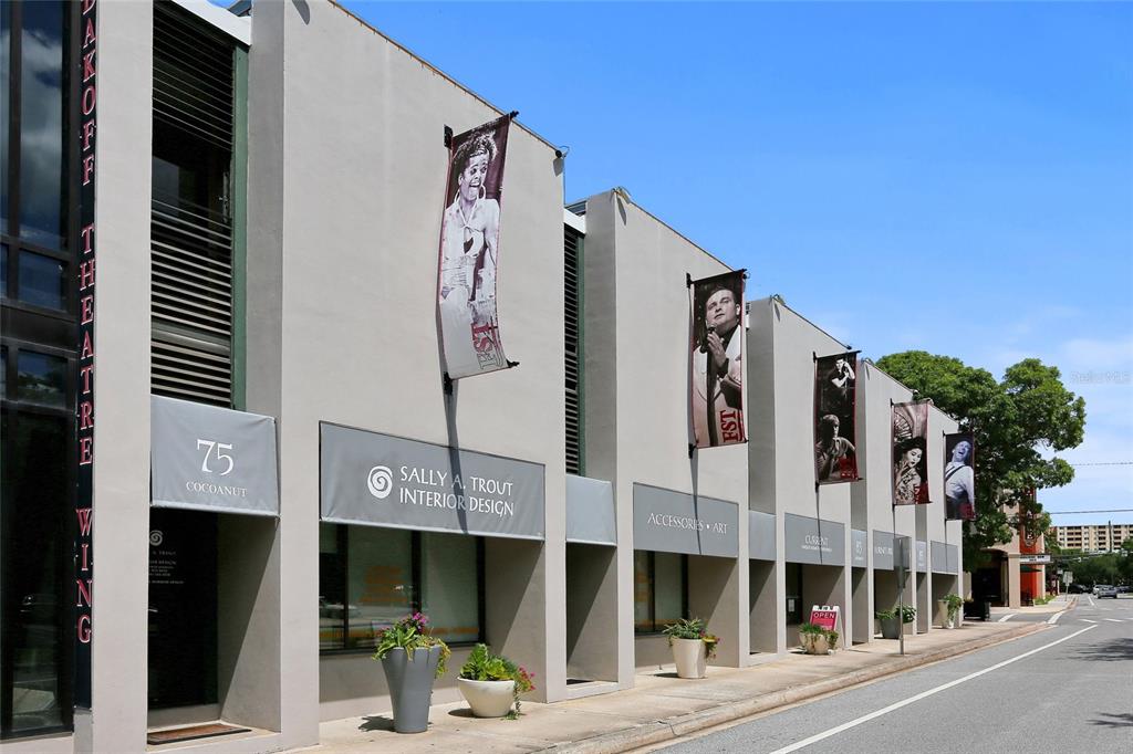 521 Ohio Place Sarasota, FL 34236 - Photo 46 of 48 a view of a building on a street