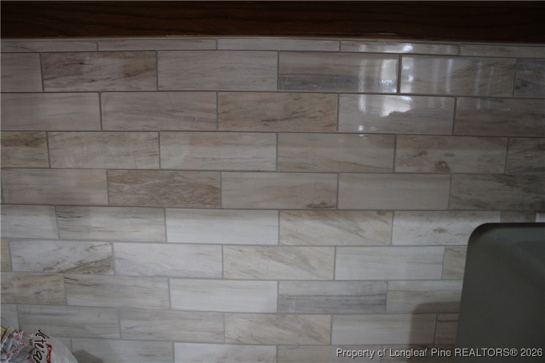 573 Porter Road Hope Mills, NC 28348 - Photo 8 of 29 TILED BACKSPLASH