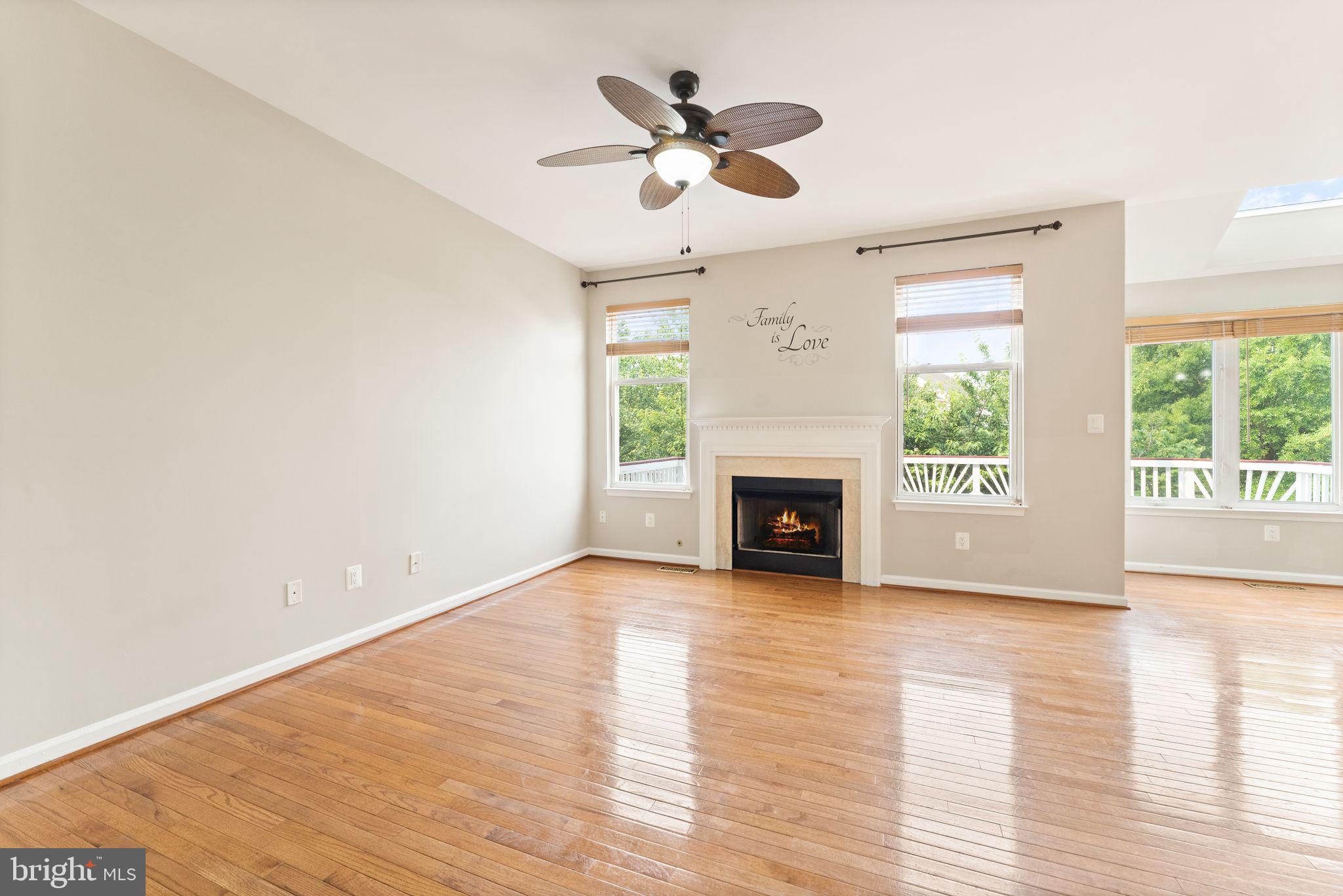 21546 Trowbridge Square Ashburn, VA 20147 - Photo 13 of 68