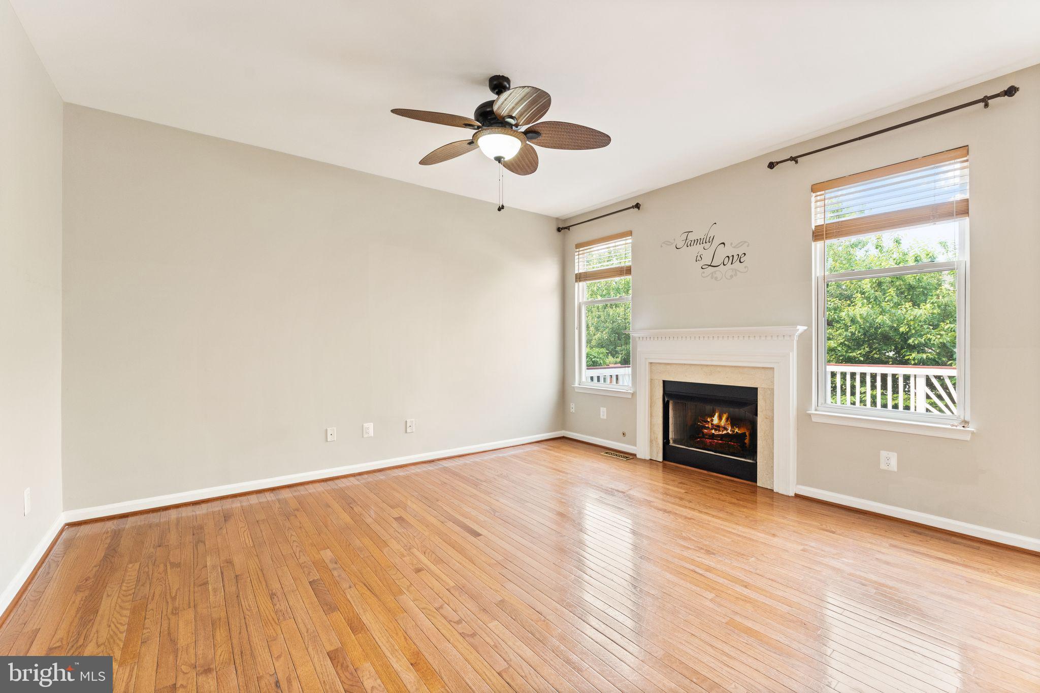 21546 Trowbridge Square Ashburn, VA 20147 - Photo 16 of 68