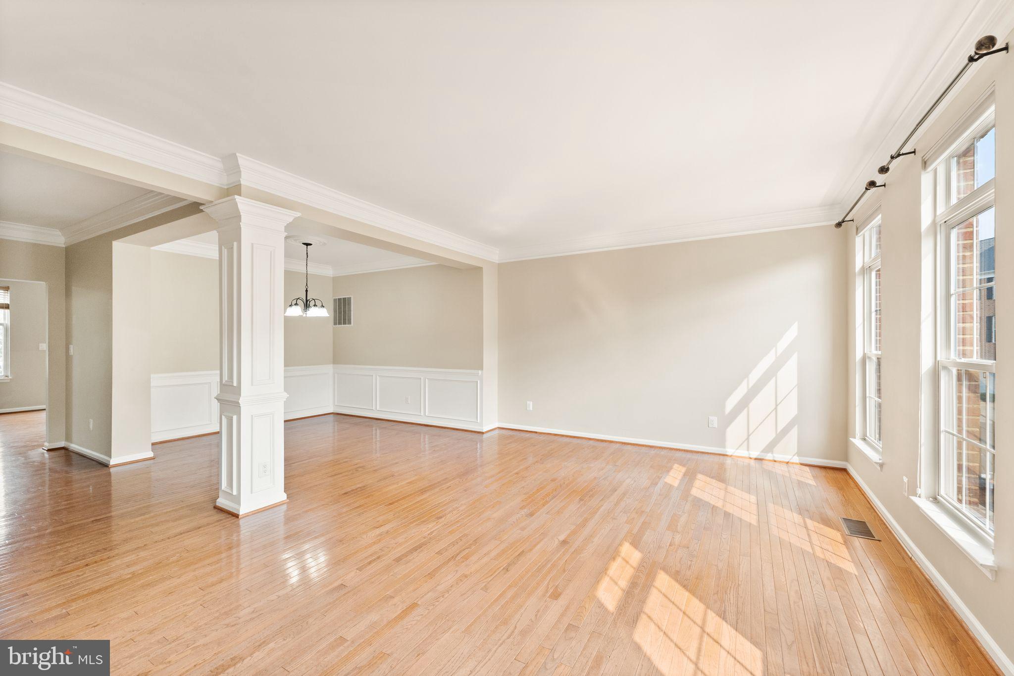 21546 Trowbridge Square Ashburn, VA 20147 - Photo 22 of 68