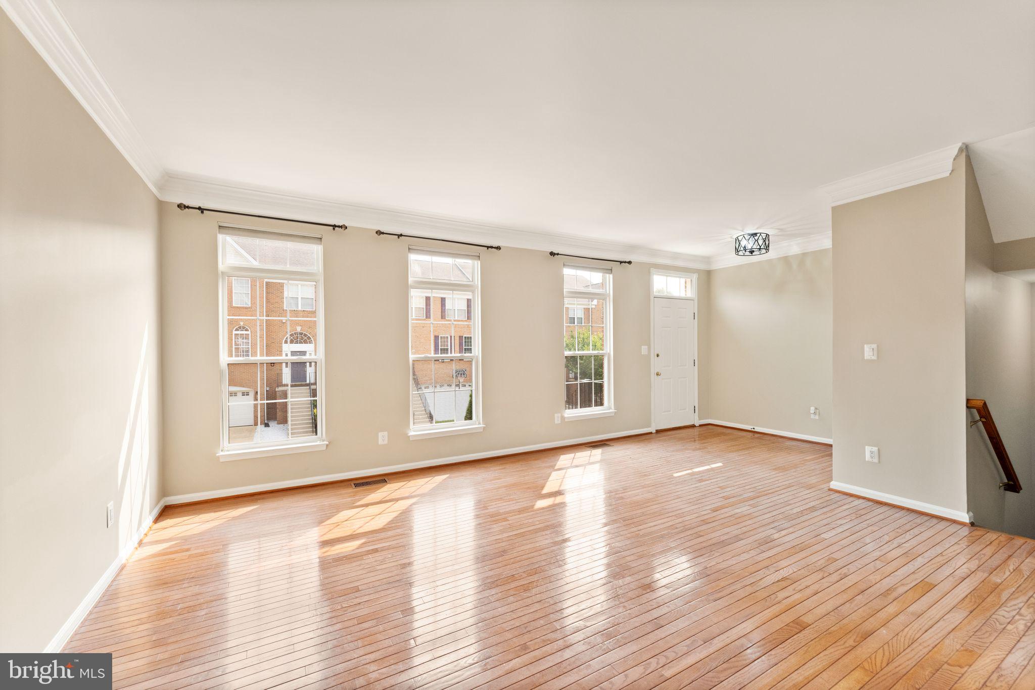 21546 Trowbridge Square Ashburn, VA 20147 - Photo 24 of 68