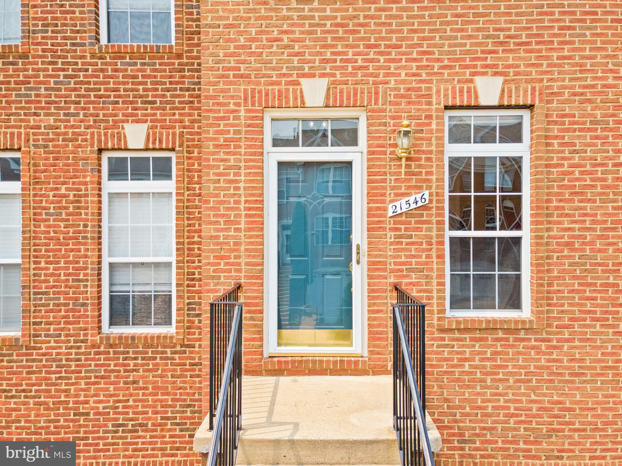 21546 Trowbridge Square Ashburn, VA 20147 - Photo 3 of 68