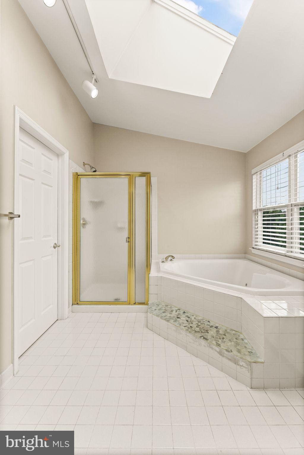 21546 Trowbridge Square Ashburn, VA 20147 - Photo 34 of 68